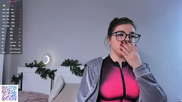 AuroraVice's cam snapshot