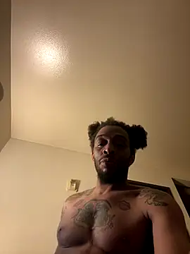 thefreakscomeoutatnight live sex cam