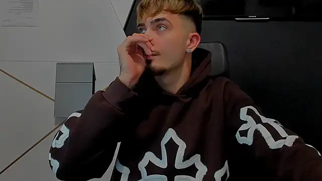 BrandonTate live sex cam