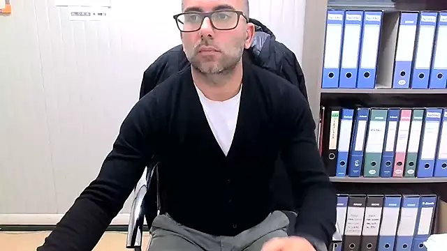 Evasionee live sex cam