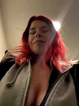 RiriRoseey live sex cam