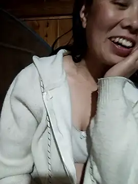 Chloe-ee's cam snapshot