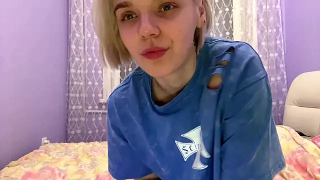 Scarlet_cat's cam snapshot