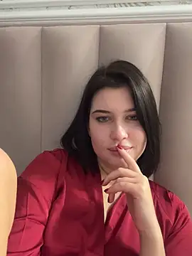 KikiWatson live sex cam