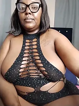 CHERRYYUMMY live sex cam