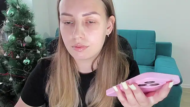 Mia_shy1 live sex cam