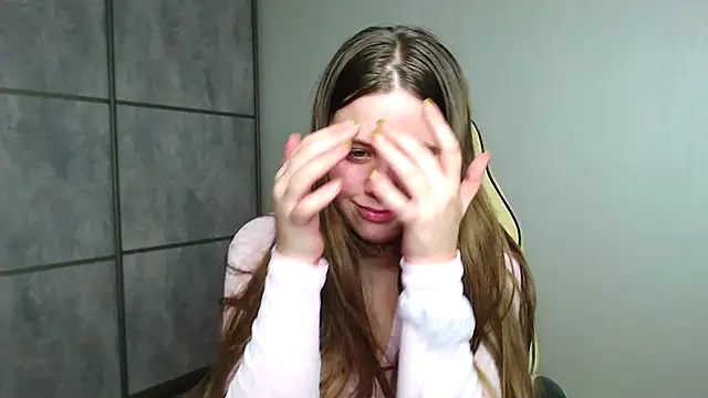 kiraparkers's cam snapshot