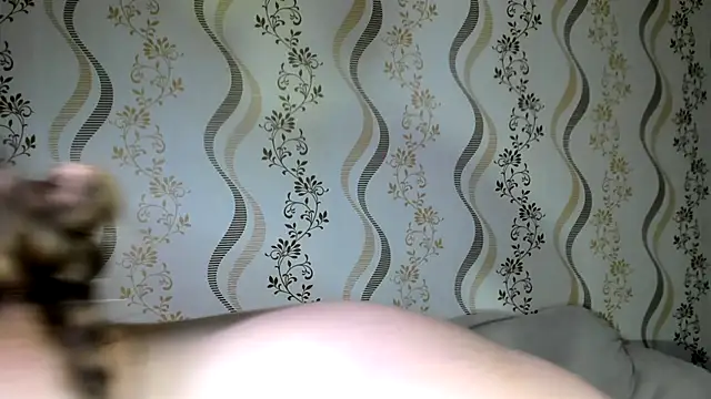 MelMooon's cam snapshot