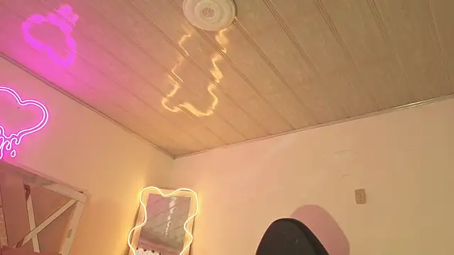 Laylafoxy_tay's cam snapshot