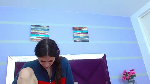 Emily_Swiftt's cam snapshot