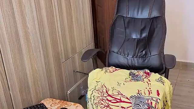 beauty_in_brown's cam snapshot