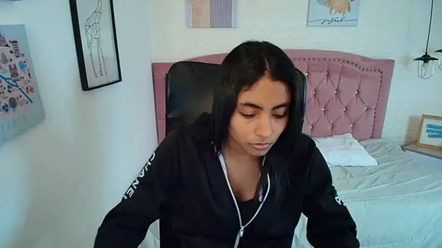 shaneelle's cam snapshot