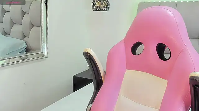 Zoe_Cambell's cam snapshot