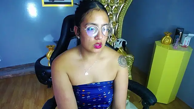 tamara_brown_t's cam snapshot