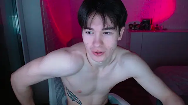 MarkusDean live sex cam