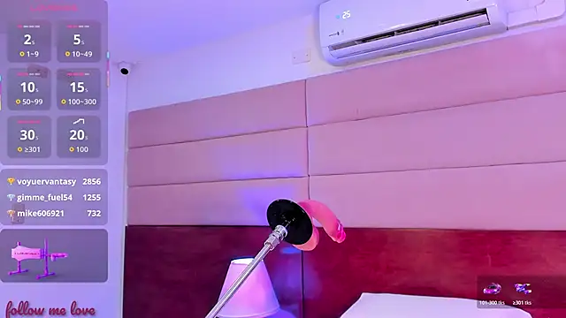 zyle_boobs's cam snapshot