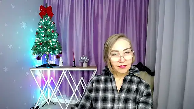 queen_a_n_i's cam snapshot