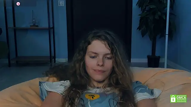 RayaNenlia's cam snapshot