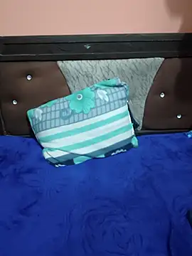 Divya_Bharti's cam snapshot