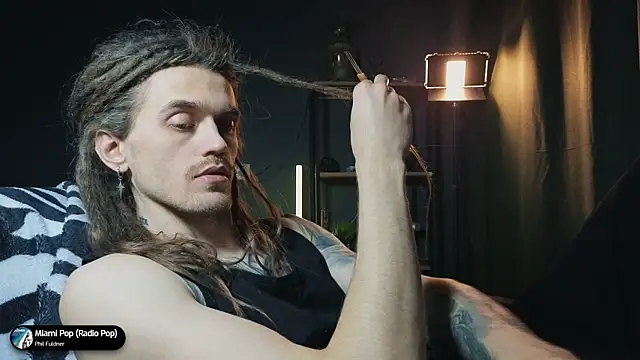 TechnoJesus's cam snapshot