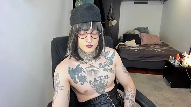 ShiiraVelkor live sex cam