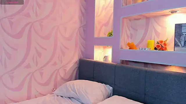 FloraDobb live sex cam