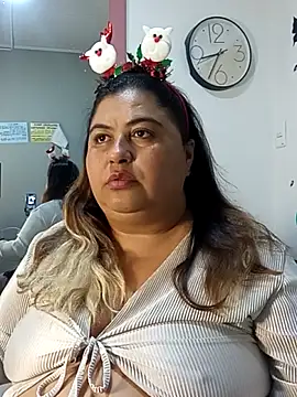 curvy_diva_'s cam snapshot