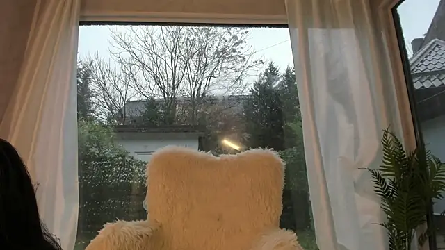 Naila18 live sex cam