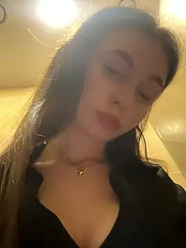 Ttixmila live sex cam