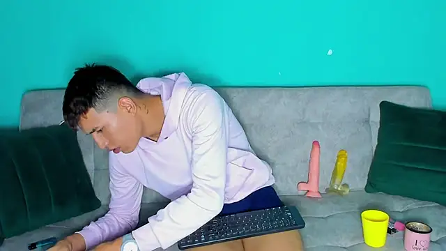 Nicolas_Torres_'s cam snapshot