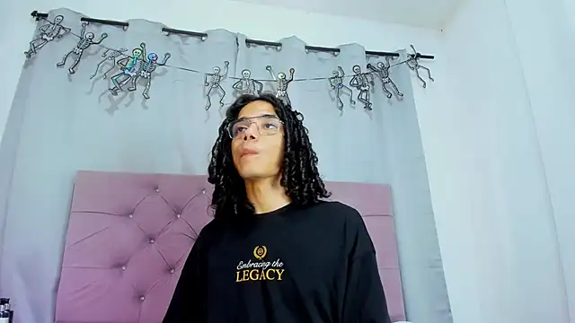 EthanBlackwoodd's cam snapshot