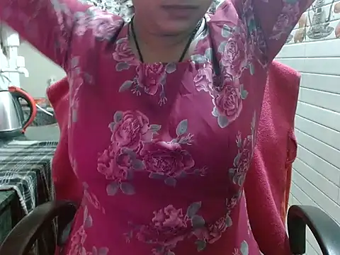 LovingPihu live sex cam