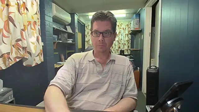 tilobinder live sex cam