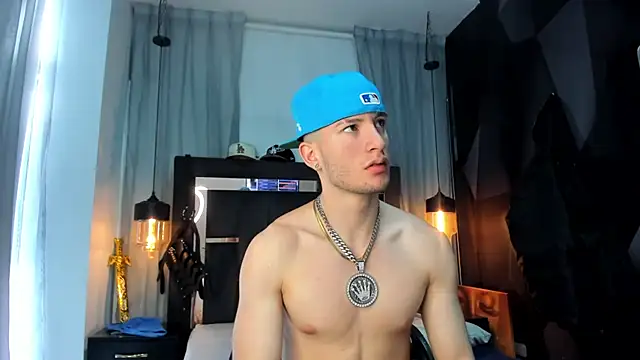 HunterHeat_ live sex cam