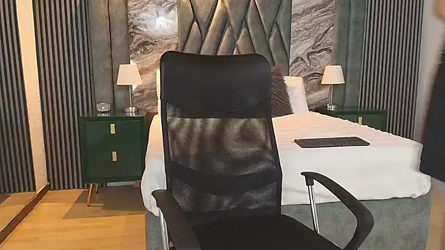 Michael_blue live sex cam