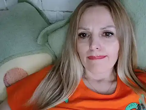 Angel_girllovemy's cam snapshot