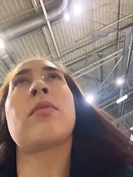 Holly_Play live sex cam