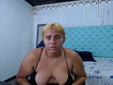 natalia_bigboobs25's cam snapshot