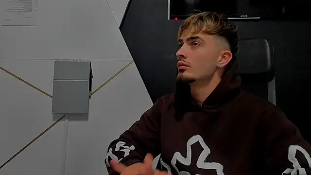 BrandonTate live sex cam