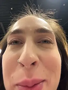 Holly_Play's cam snapshot