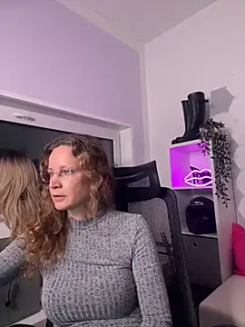 AnnikaRose live sex cam