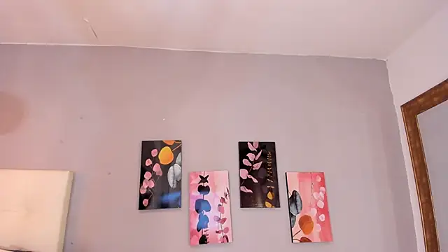 Maia_W10 live sex cam