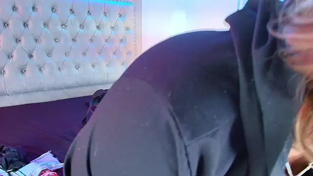 Lia_adamsss's cam snapshot