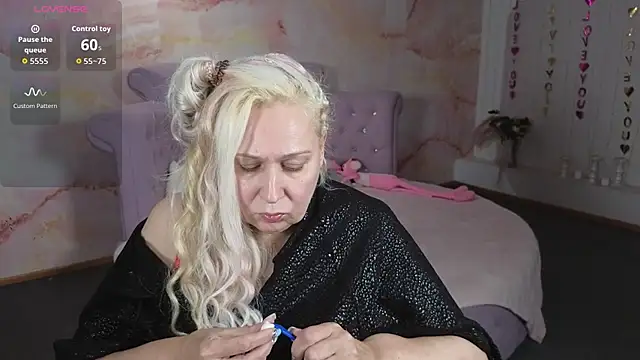 Penelope_Pinky live sex cam