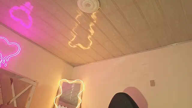 Laylafoxy_tay's cam snapshot