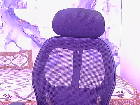 Its-ishikaa's cam snapshot