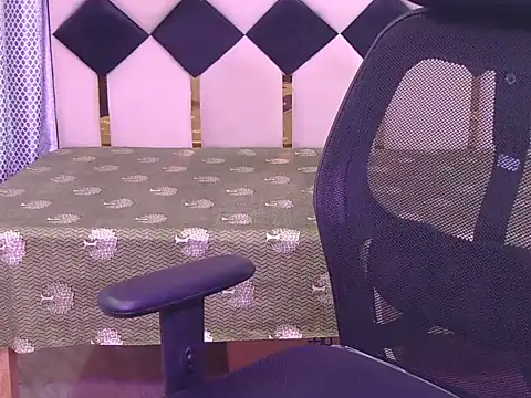 Shinykrishaa's cam snapshot