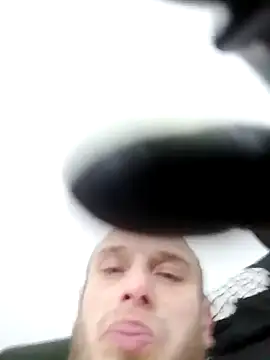 Bdsmslavebi's cam snapshot