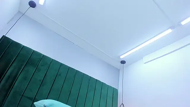 Ema-Messy's cam snapshot