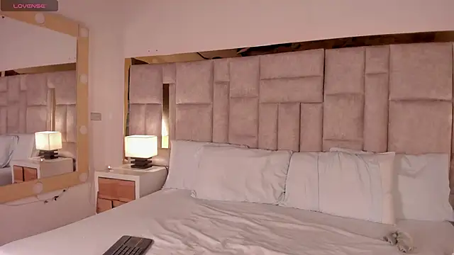 Lea_Hunter_'s cam snapshot